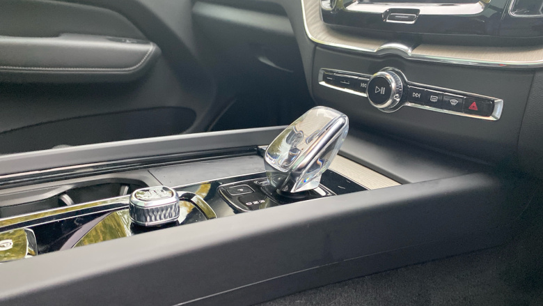 Volvo Xc60 2.0 B5P Inscription Pro 5dr AWD Geartronic Petrol Estate